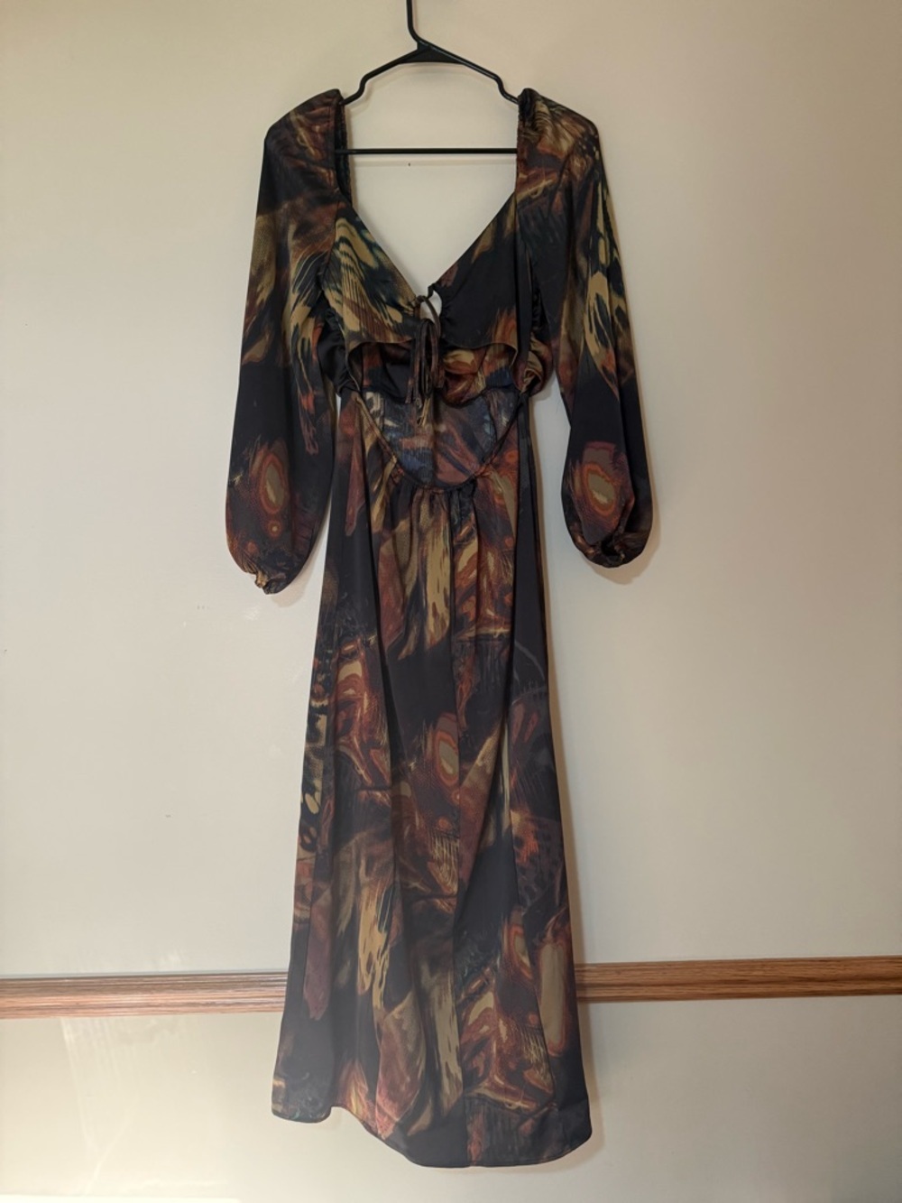URBAN OUTFITTERS Kitty Printed Puff Sleeve Midi Dress - Picture 8 of 11